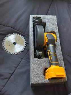 Cordless circular saw