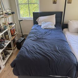 Upholstered twin Bed 