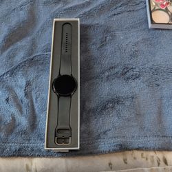Samsung Galaxy Watch 4 With Accessories