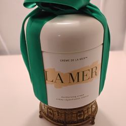 La Mer
La Mer Crème de la Mer Cream Moisturizer for Anti-Aging and Barrier Repair, 16.5 oz.