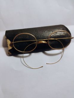 Antique Round Wire-Rim Spectacles