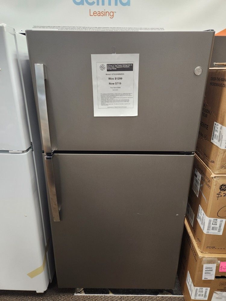 21.9 cu. ft. Top Freezer Refrigerator in Black Slate, Fingerprint Resistant. Garage Ready