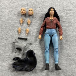 NECA Disney's Gargoyles Ultimate Elisa Maza B 7” Action Figure