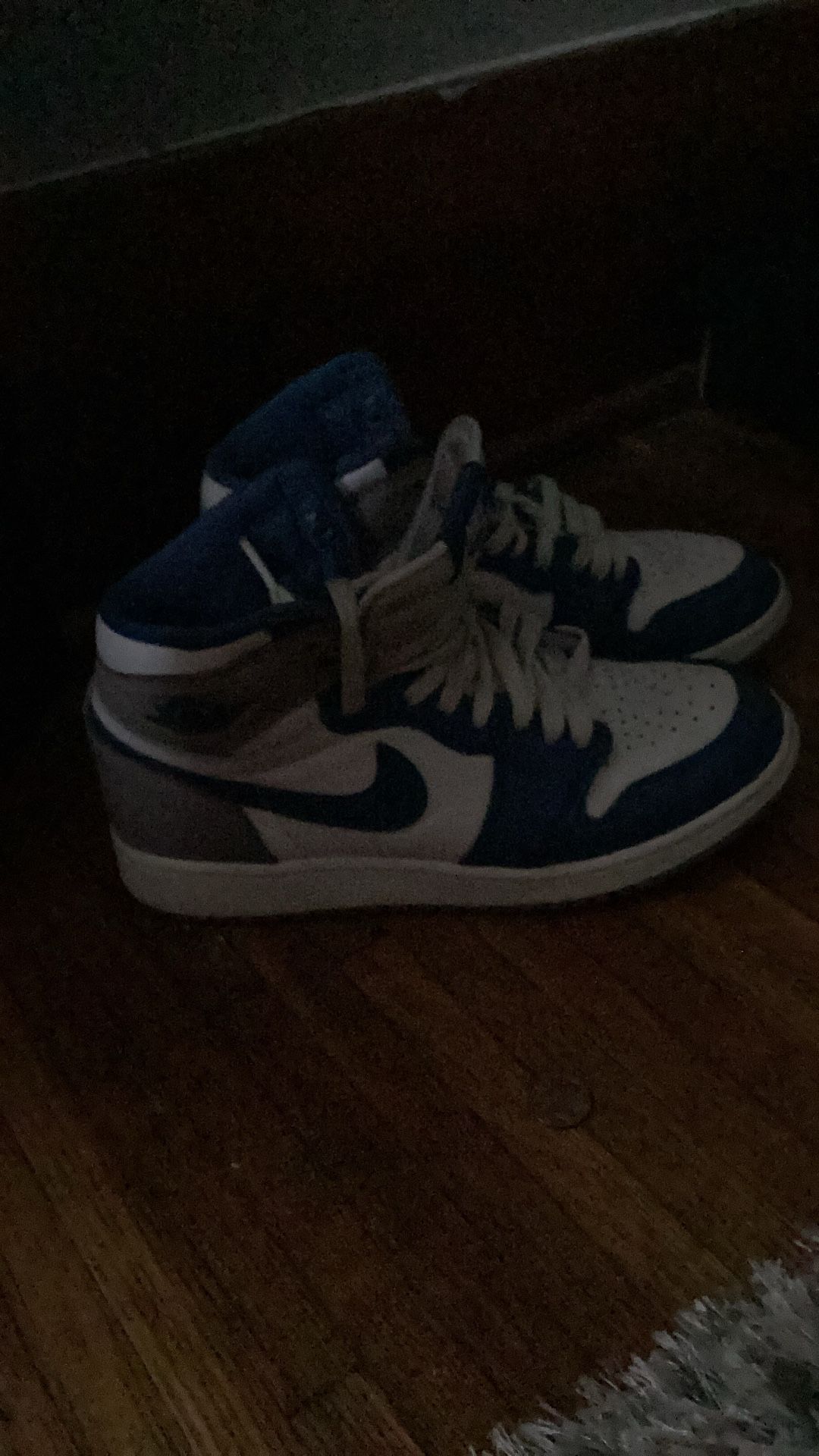 JORDAN SNEAKERS