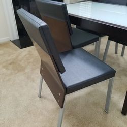 5pc wood glass table set. Table extends Excellent Condition