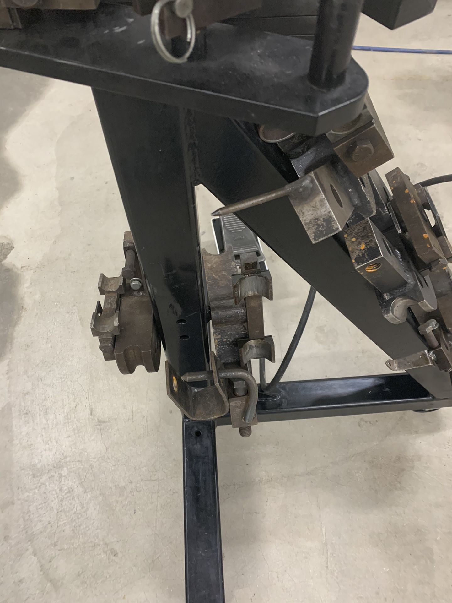 JD squared model 3 air over hydraulic tube bender for Sale in Snohomish