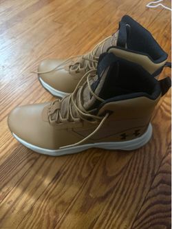 Underarmor boots size 10