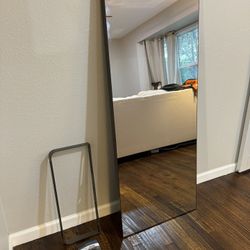 Lululemon studio mirror workout equipment