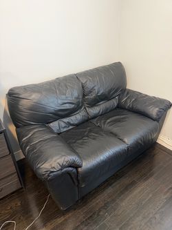 Black Leather Love Seat Couch 2 Seater
