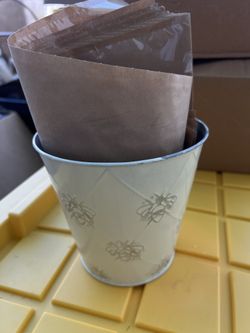 Flower Pot With Bouquet Bags 