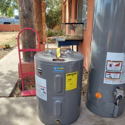 Electric Water Heaters 30 Gal In Good Condition And Warranty Works Great 19th Ave And Baseline Pickup Only 