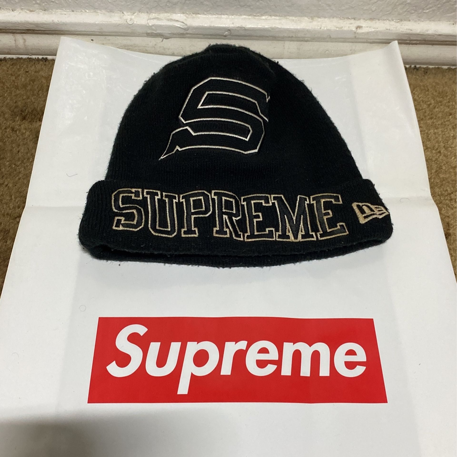 Supreme New Era Beanie