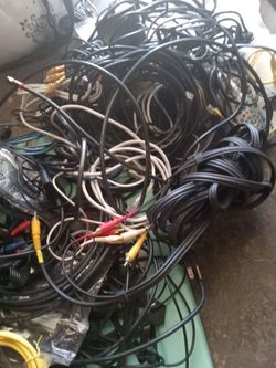 Cables & chargers .