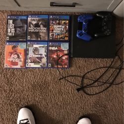 PS4 W/ Games