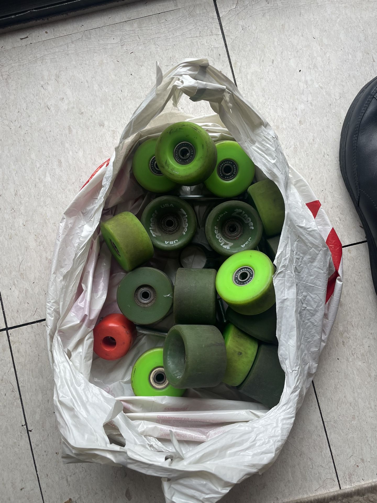 Free Roller Skate Wheels 