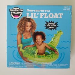 Tiny -saurus rex float