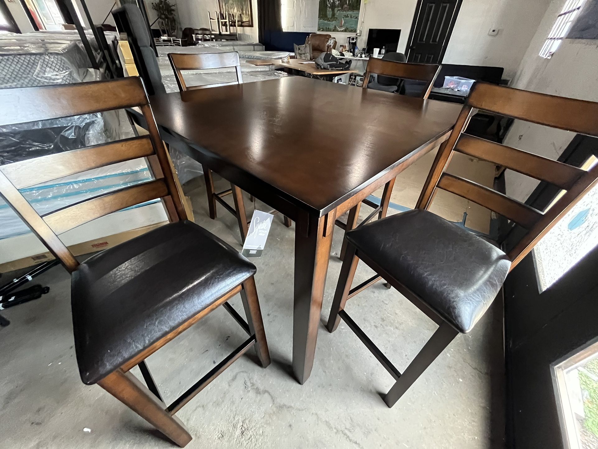 New Beautiful 5pc Ashley’s Furniture Dinning Table Set ✅ Only $39 To Finance ✅ Shop Now & Pay Later ⭐️