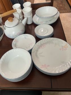 45 pieces  Corolle dinner set