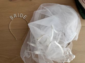 Bride Headband and Small Veil