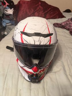 EOX “IT” Pennywise Motorcycle Helmet (XL)