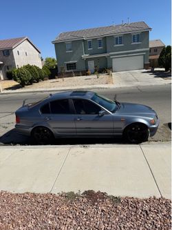 2005 BMW 325i for sale (best offer)