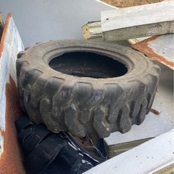 25 X 8.50-14 Bobcat Tire