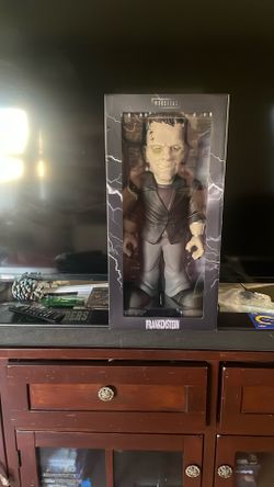 Universals Monsters Frankenstein Doll