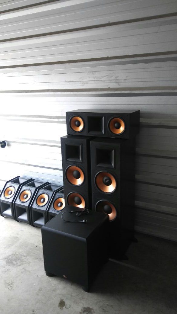 Klipsch surrond sound speakers
