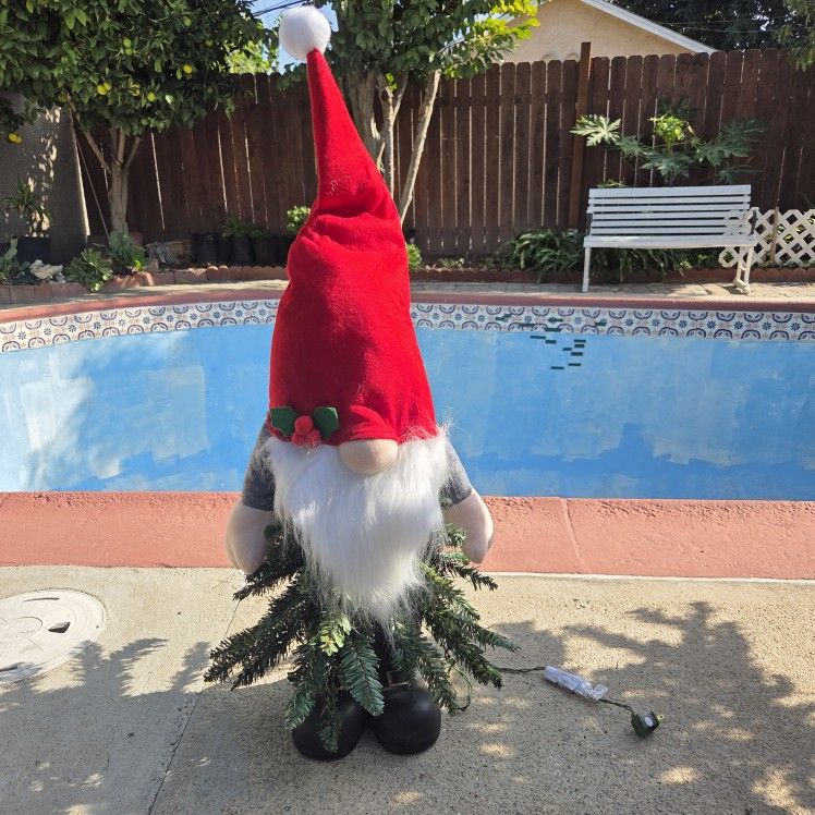 Xmas Tree Knome With Lights