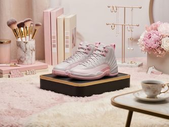 Size 4 y Air Jordan 12 Pink White High-Top Sneakers