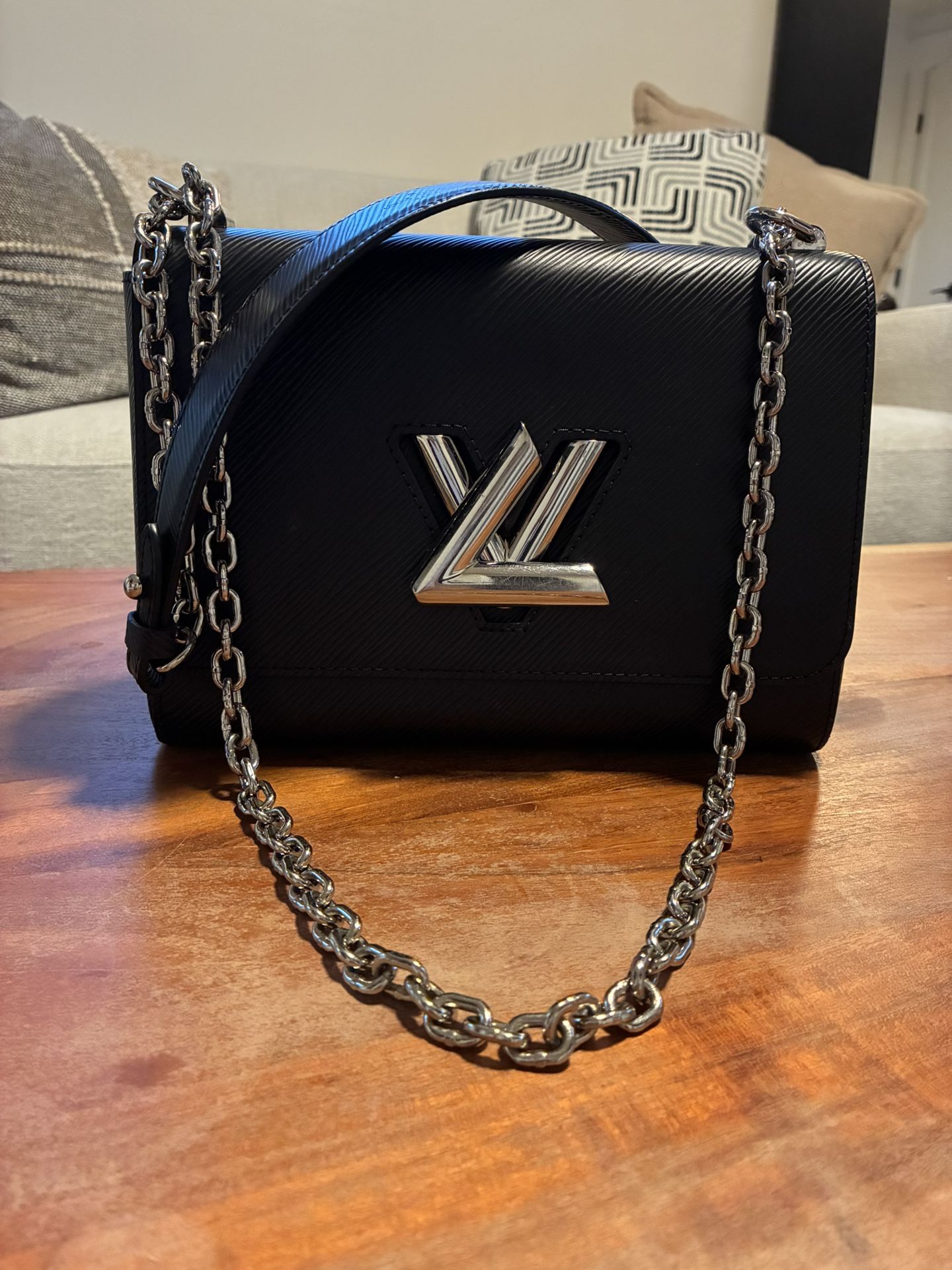 For Sale: Authentic Louis Vuitton Twist MM
