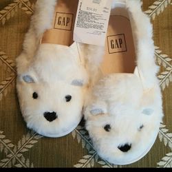 Gap Size 6 New Bear Slipper 
