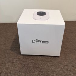 Ubiquiti G4 Instant Security Camera Indoor/Outdoor; 4MP Resolution; WiFi Connectivity; AC Adapter Powered