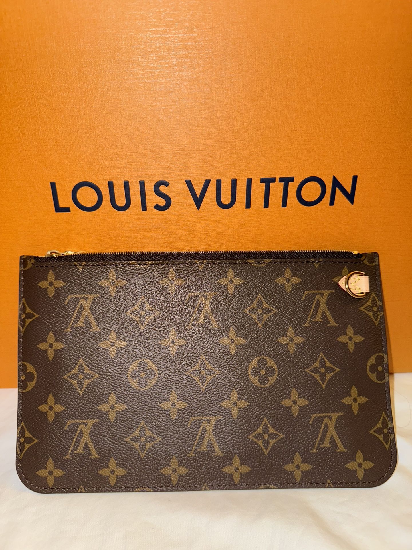 LOUIS VUITTON POUCH