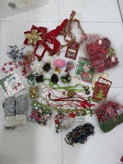 Christmas Decor Supply Lot