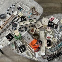 Wholesale Jewelry Lot.  $25 for lot