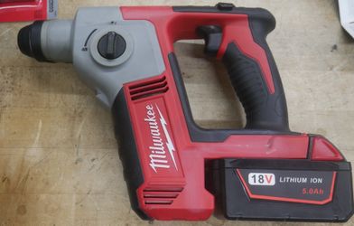 MIlwaukee 2612-20 M18 18V 5/8" SDS Plus Rotary Hammer W AFTER MARKET BATTERY . USED. TESTED. IN A GOOD WORKING ORDER. F(contact info removed)4.