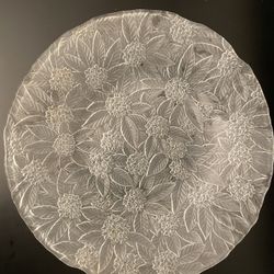 Beautiful Glass Serving Tray/Plate/Platter With Unique Leaf/floral Pattern