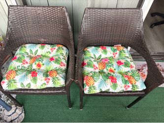 Outdoor patio chair