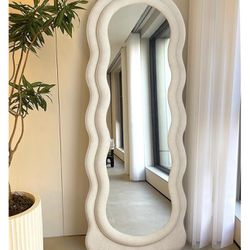 Floor mirror with stand