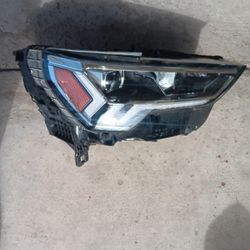 2025 Audi Q3 Left Side Headlight