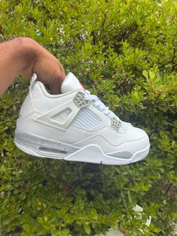 White Oreo Air Jordan 4 White Sneakers size 10