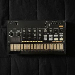 Korg Volca Beats Analog Rhythm Machine Black Excellent Condition