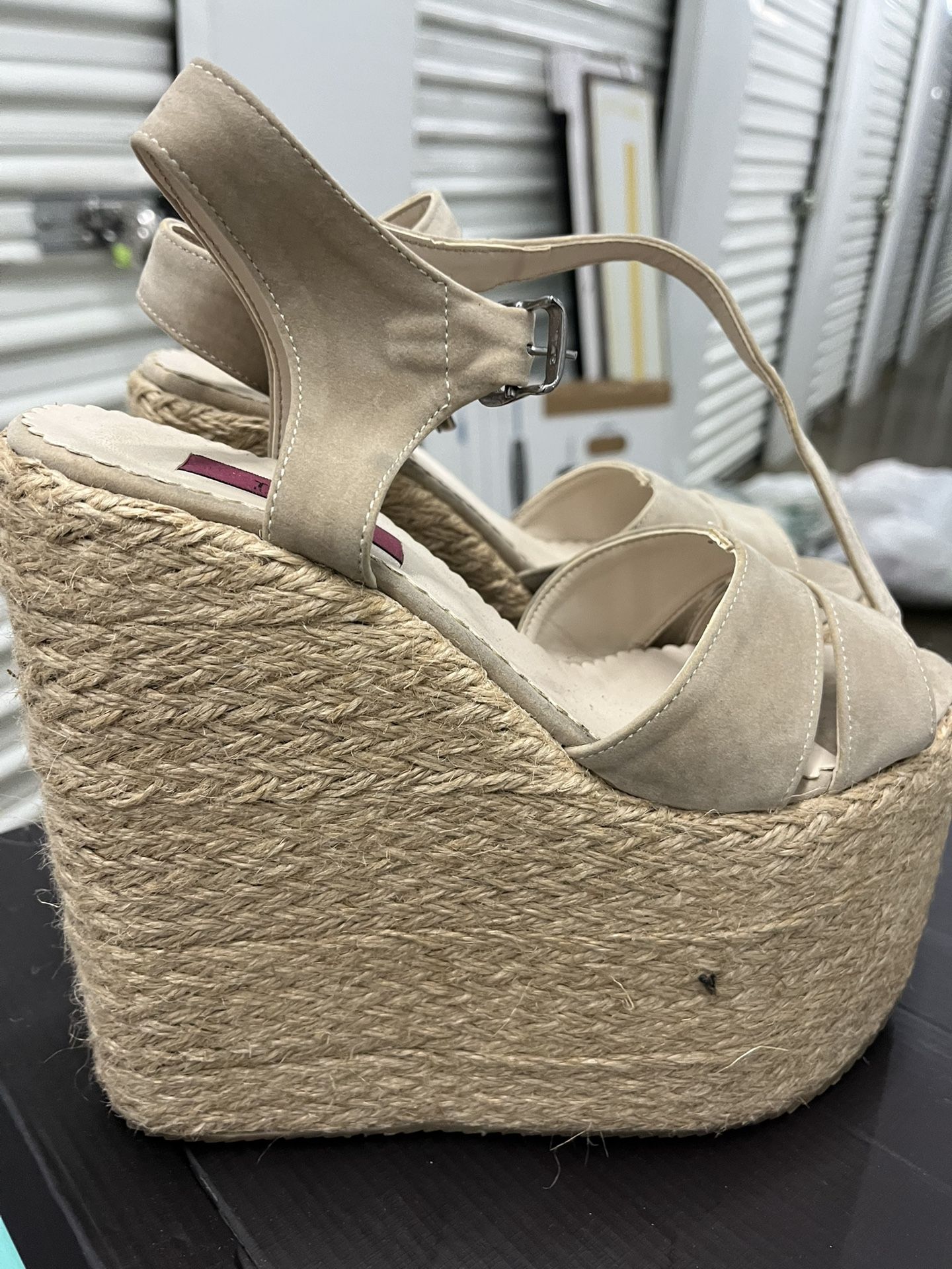 Tajna Club Beige Wedge Sandals
