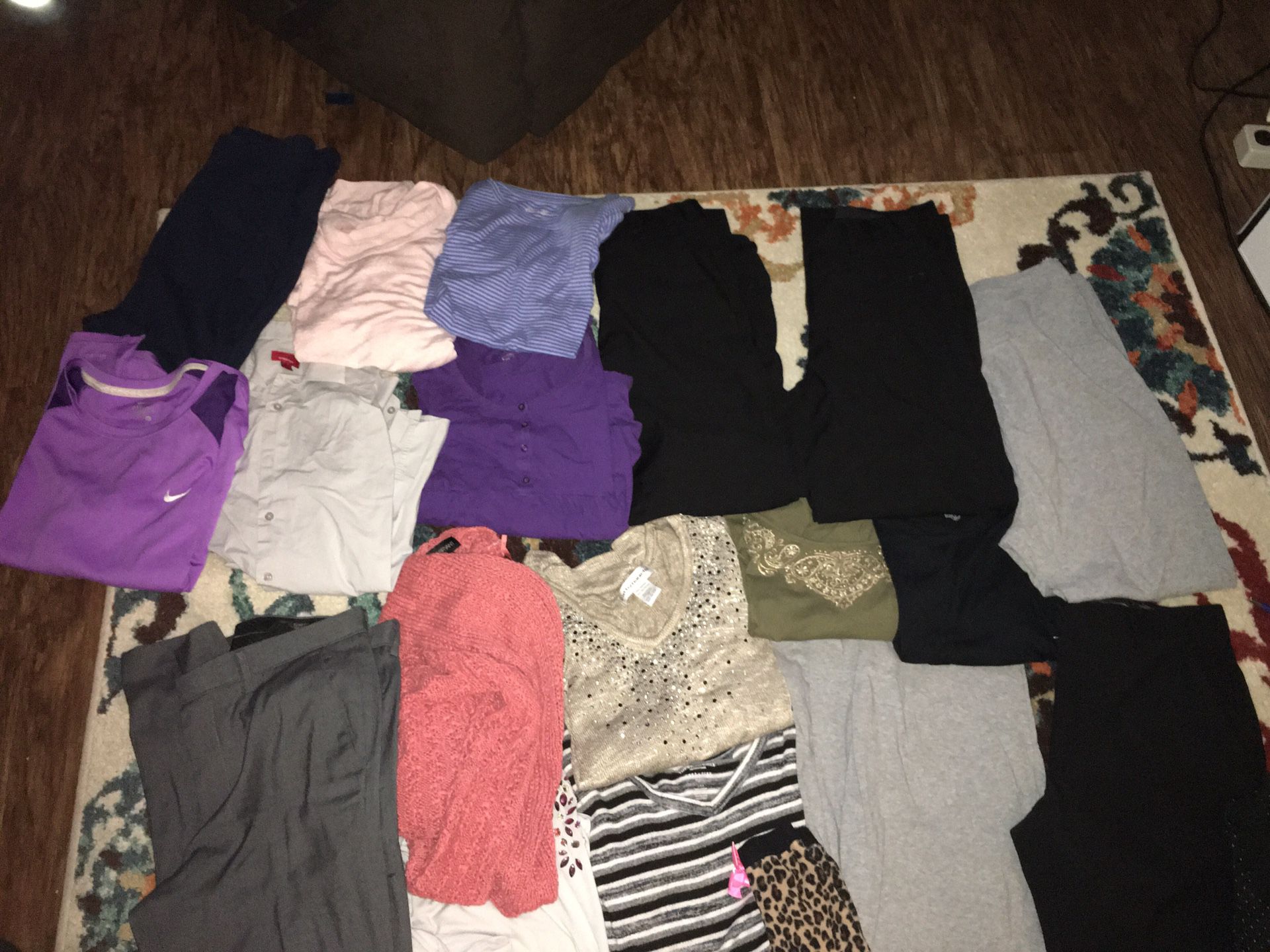 Mixture of maternity, men’s and women’s clothing will take 5$ for all of it. Mixture of sizes