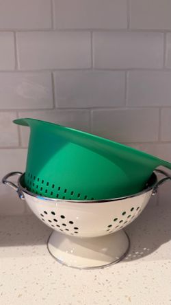 2 IKEA Colanders