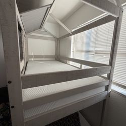 Twin Bunk Bed 