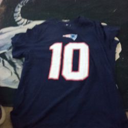 New  England Patriots Jones XL  T Shirt Jersey 