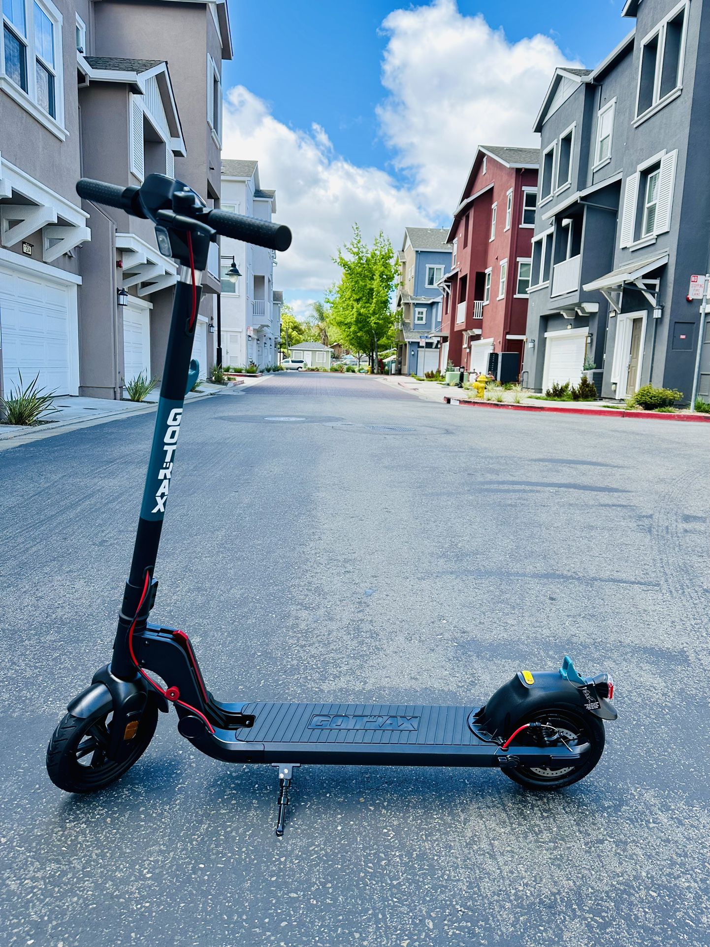 GoTrax Apex Pro - NEW Electric Scooter