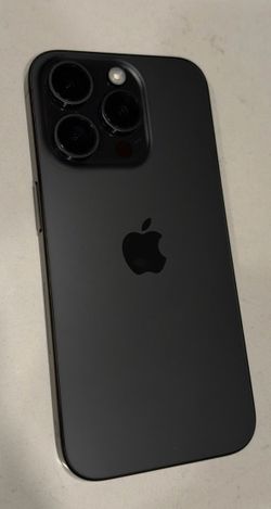 3 iPhones 15 pro original owner - excellent condition